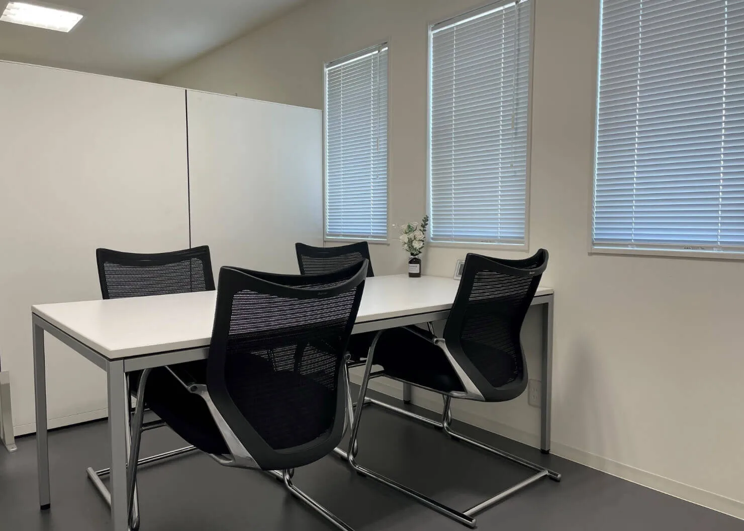 事務所の雰囲気08